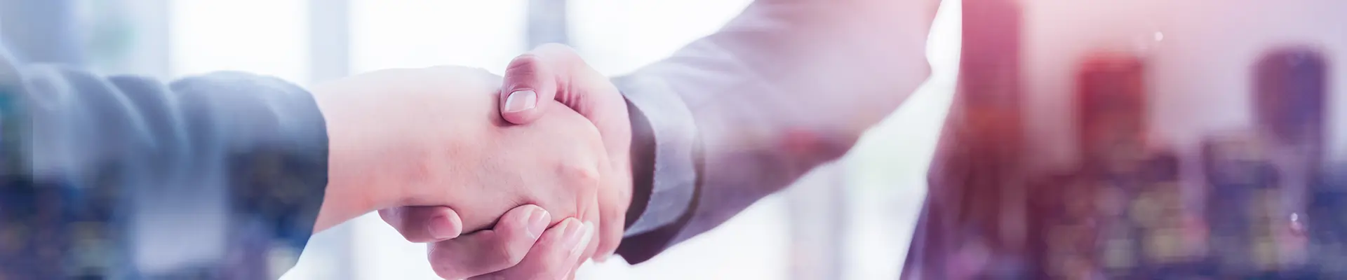 Зв’яжіться з нами